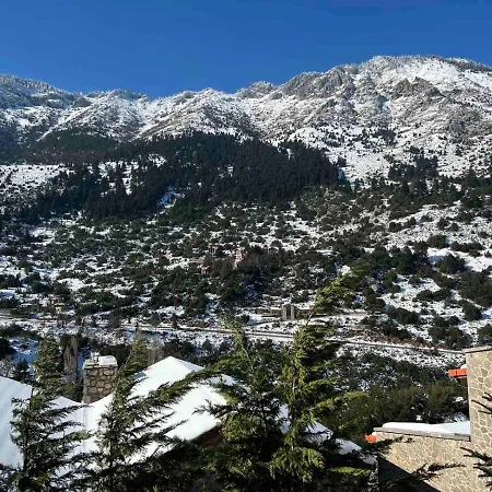Mountain House Tatil Evi Eptálofos