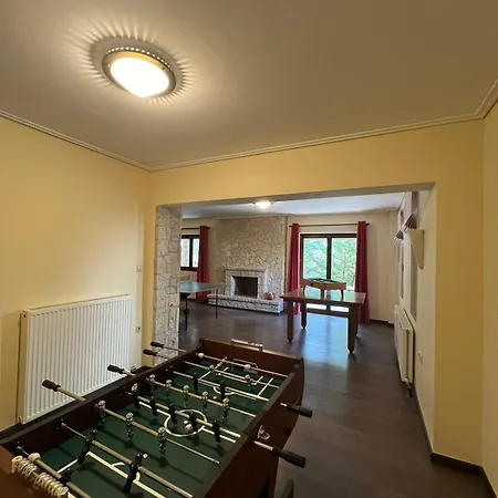 Mountain House Tatil Evi Eptálofos