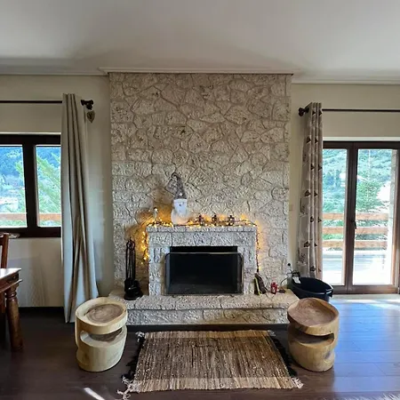 Tatil Evi Mountain House Eptálofos