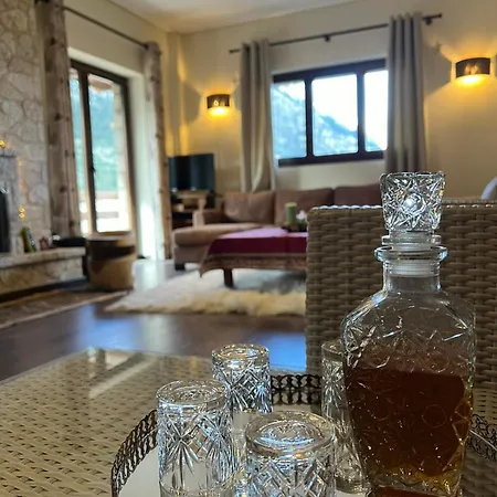 Mountain House * Eptalofos